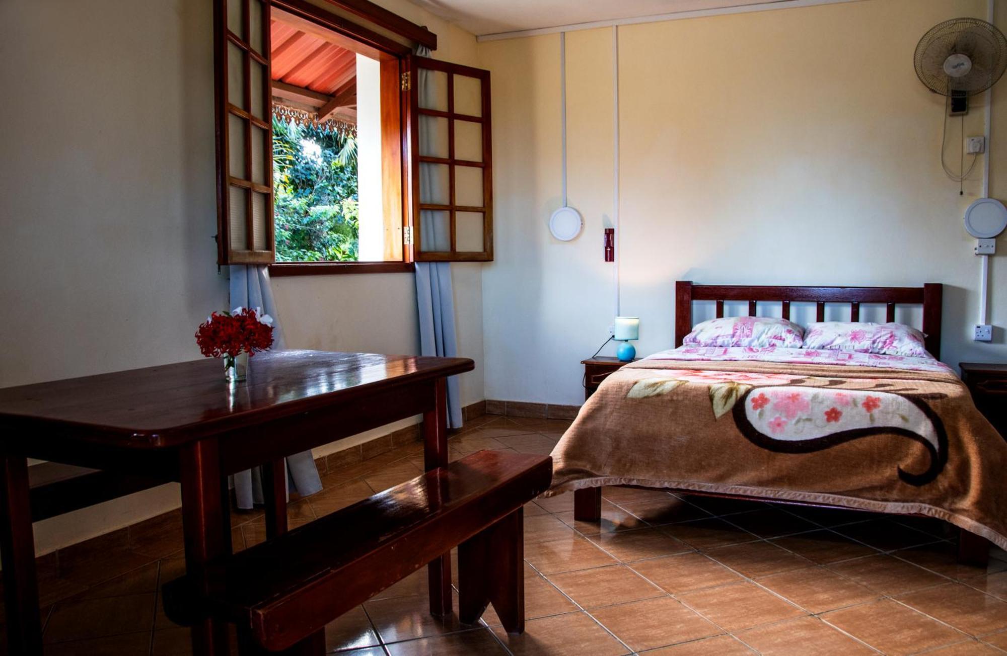 Le Tropical Chez Jeannette Bed & Breakfast Saint Gabriel Oda fotoğraf